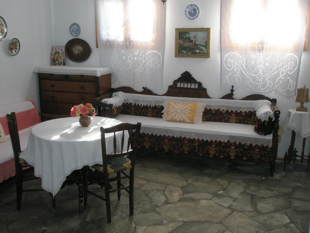 Guesthouse Christos Скопелос Экстерьер фото