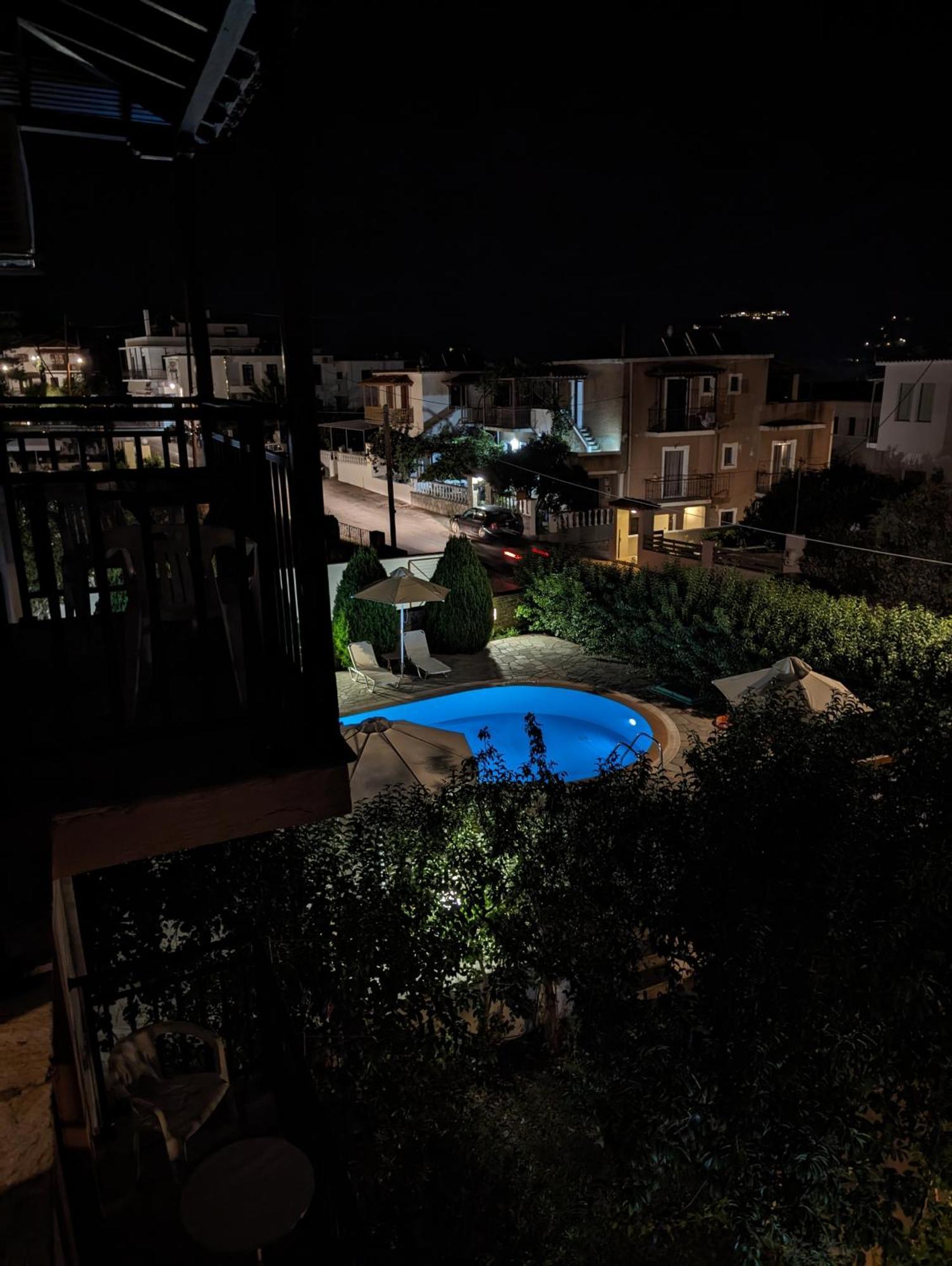 Guesthouse Christos Скопелос Экстерьер фото