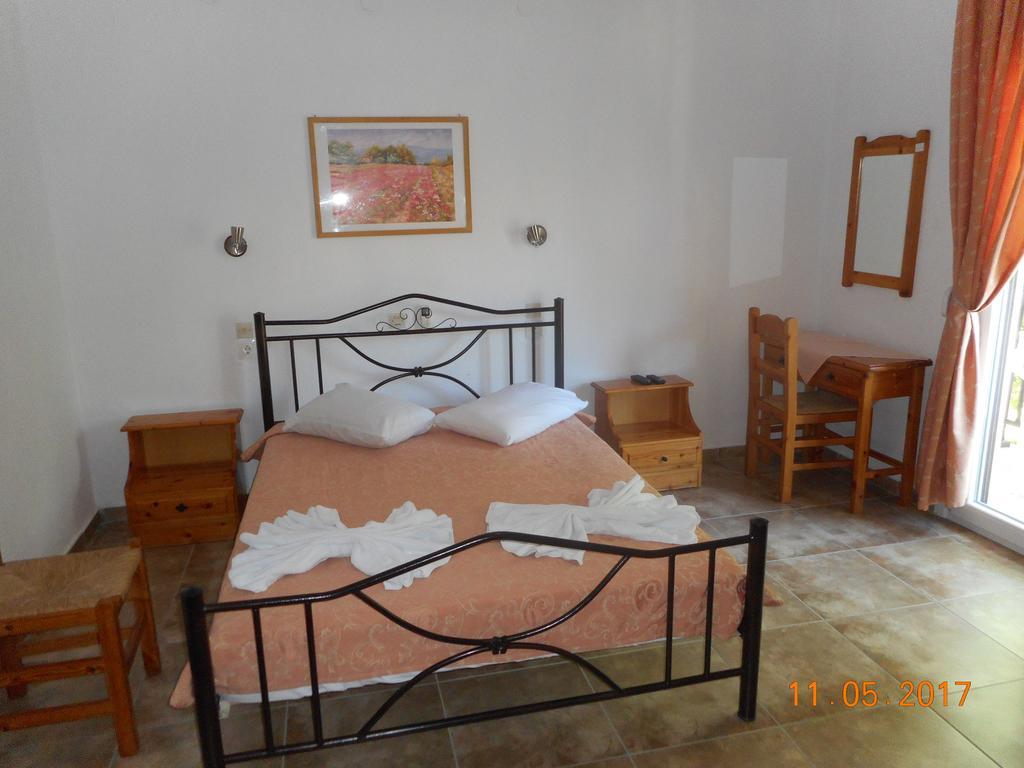 Guesthouse Christos Скопелос Экстерьер фото