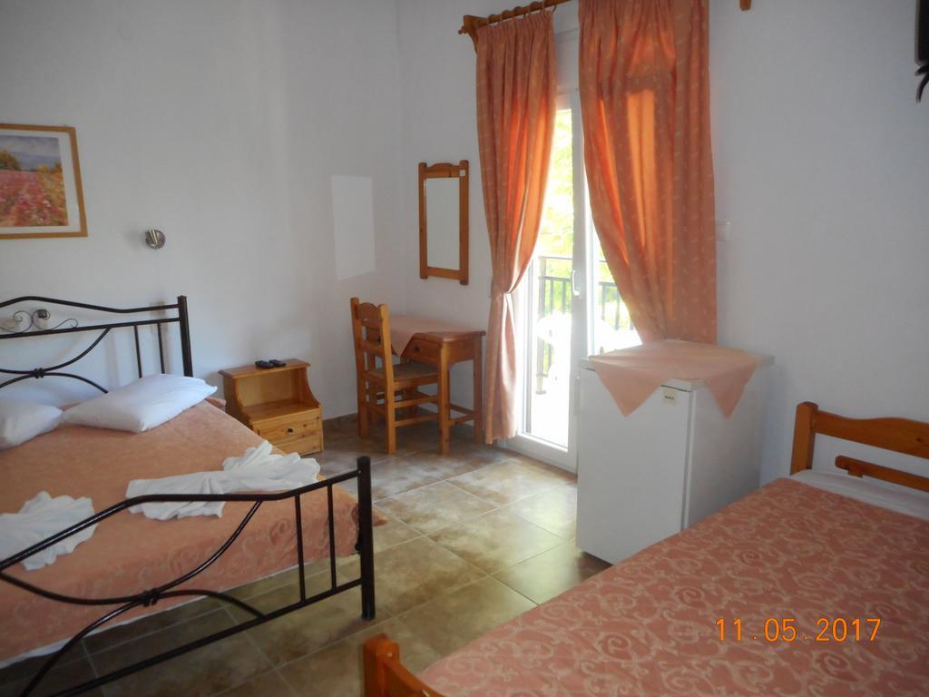 Guesthouse Christos Скопелос Экстерьер фото